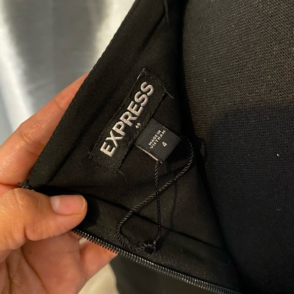 Express Casual Skirt NEW with Out Tag - Picture 4 of 4